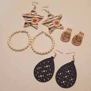 #1021. 4 Piece Assorted Sunflower, Gold, Beaded & Wood Earring Bundle